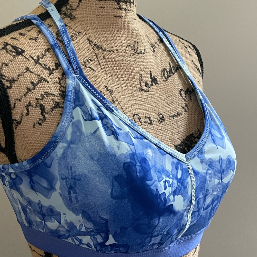 NWT Puma Floral Cross-back Sports Bra - Picture 2 of 5